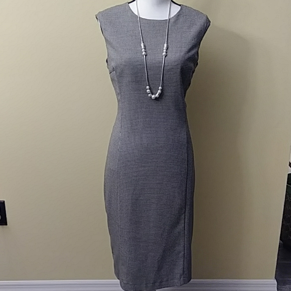 Zara Dresses & Skirts - 🎉Host Pick🎆🎆Zara Basic Dress. Size XL